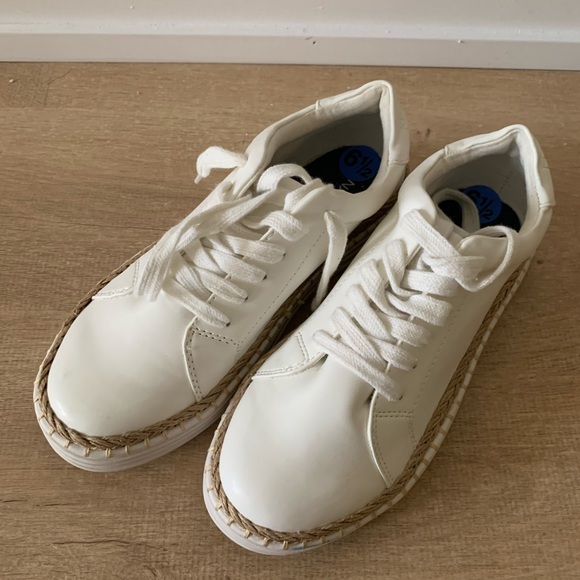 Nautica Running Shoes - Picture 2 of 5